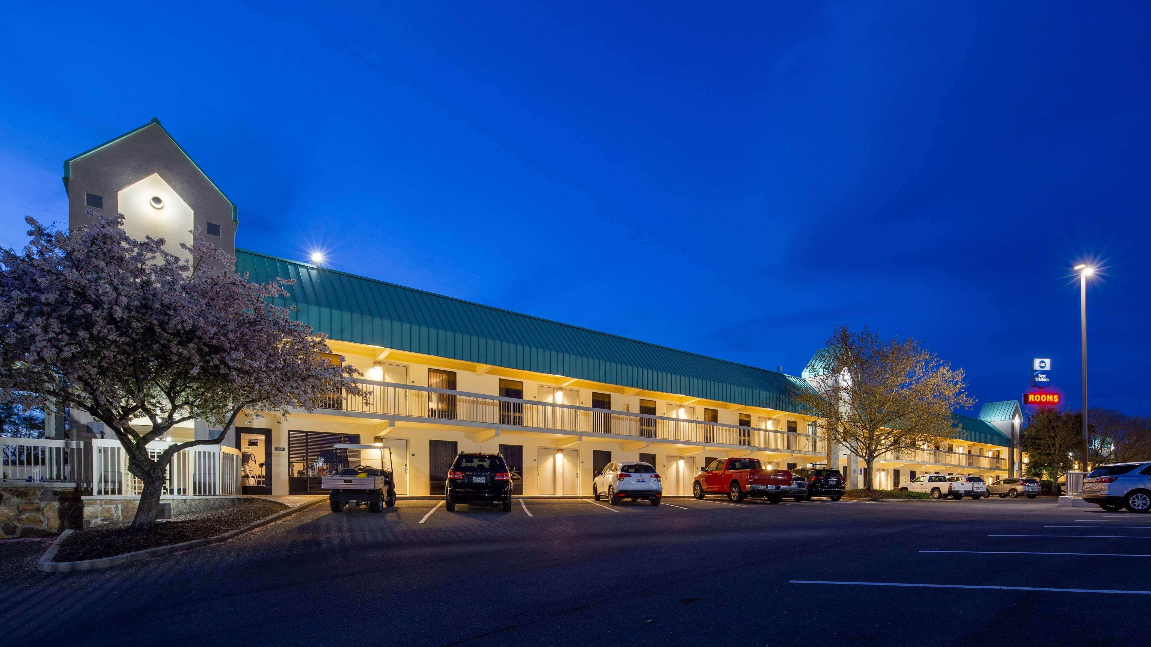 Best Western Newport Inn Exteriér fotografie